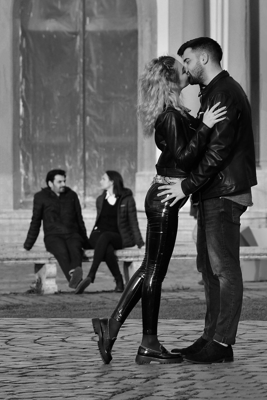 the kiss - Ioachim Damian